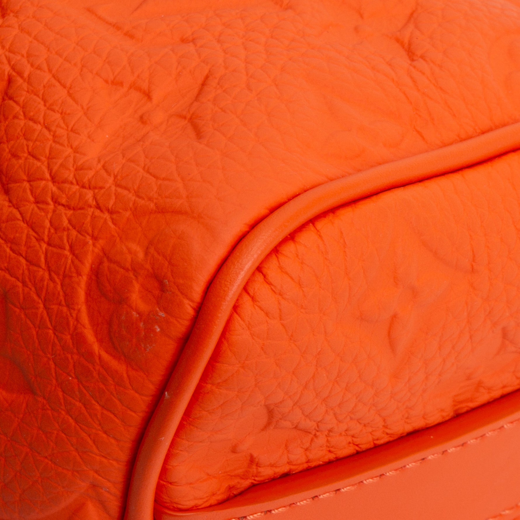 LOUIS VUITTON Taurillon Keepall Bandouliere 25 - Orange