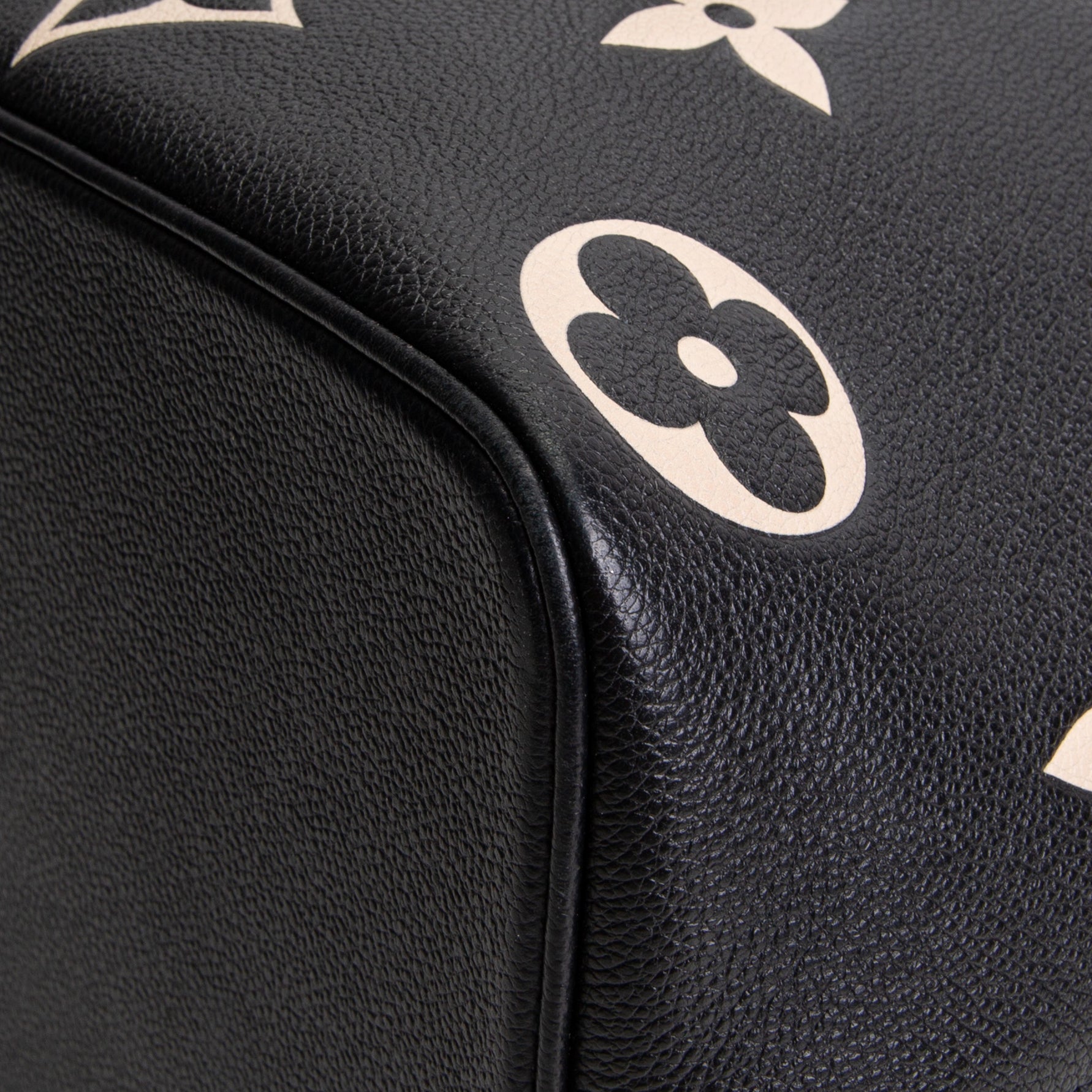 LOUIS VUITTON Bicolor Empreinte Neonoe MM - Black/Beige