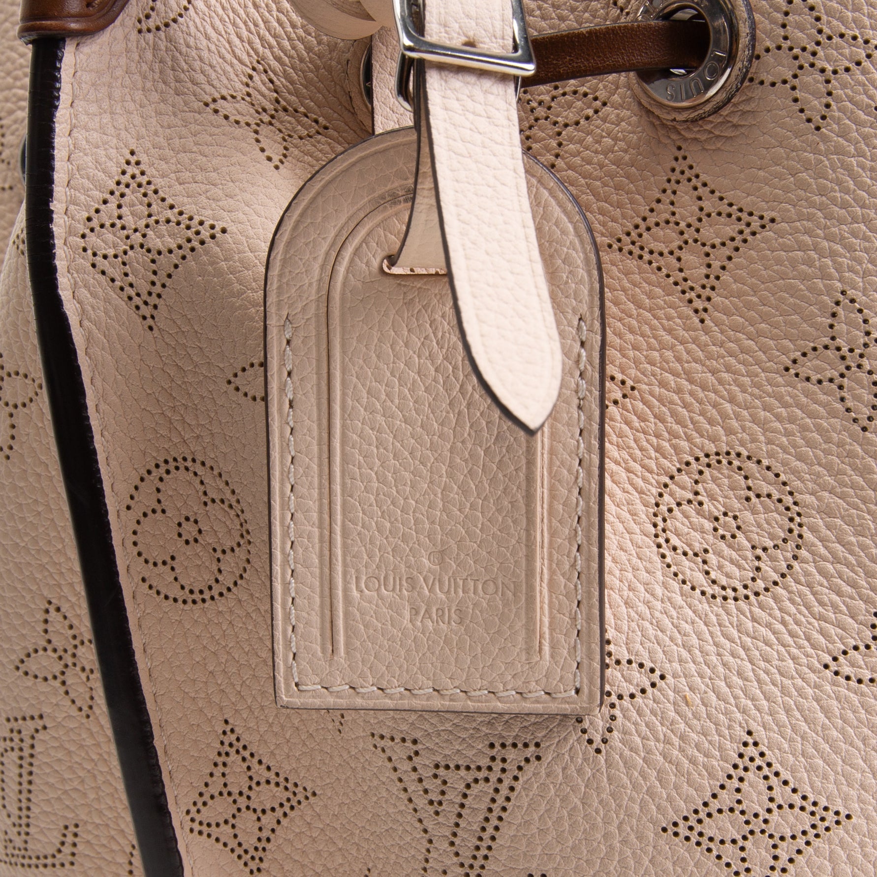 LOUIS VUITTON Muria Mahina Bucket Bag - Crème