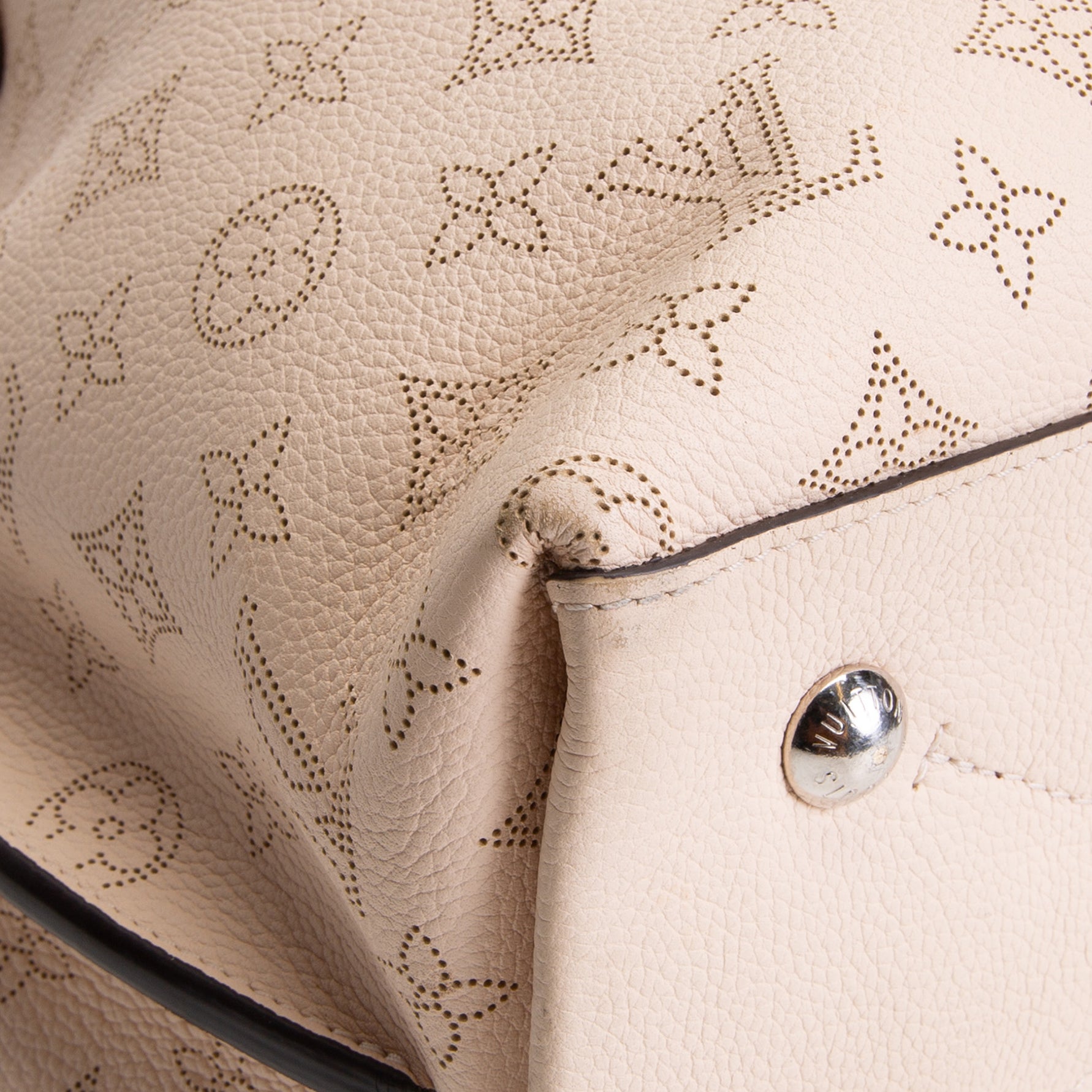 LOUIS VUITTON Muria Mahina Bucket Bag - Crème