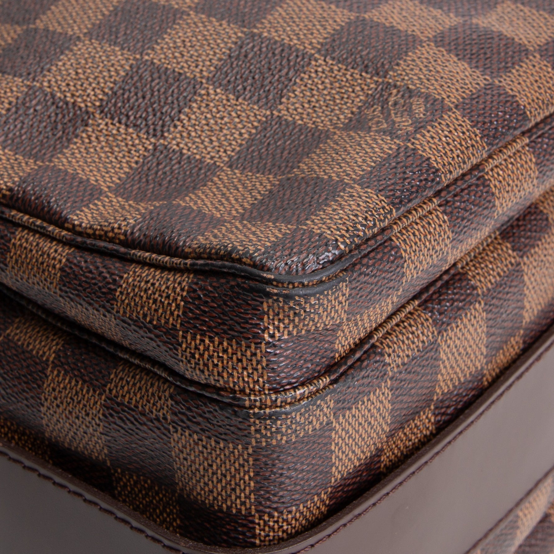 LOUIS VUITTON Vintage Damier Ebene Naviglio Messenger