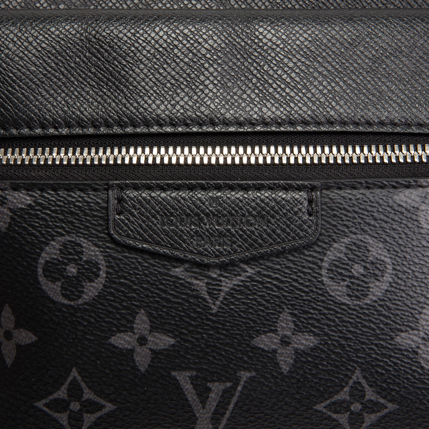 LOUIS VUITTON Taiga Monogram Eclipse Messenger Bag