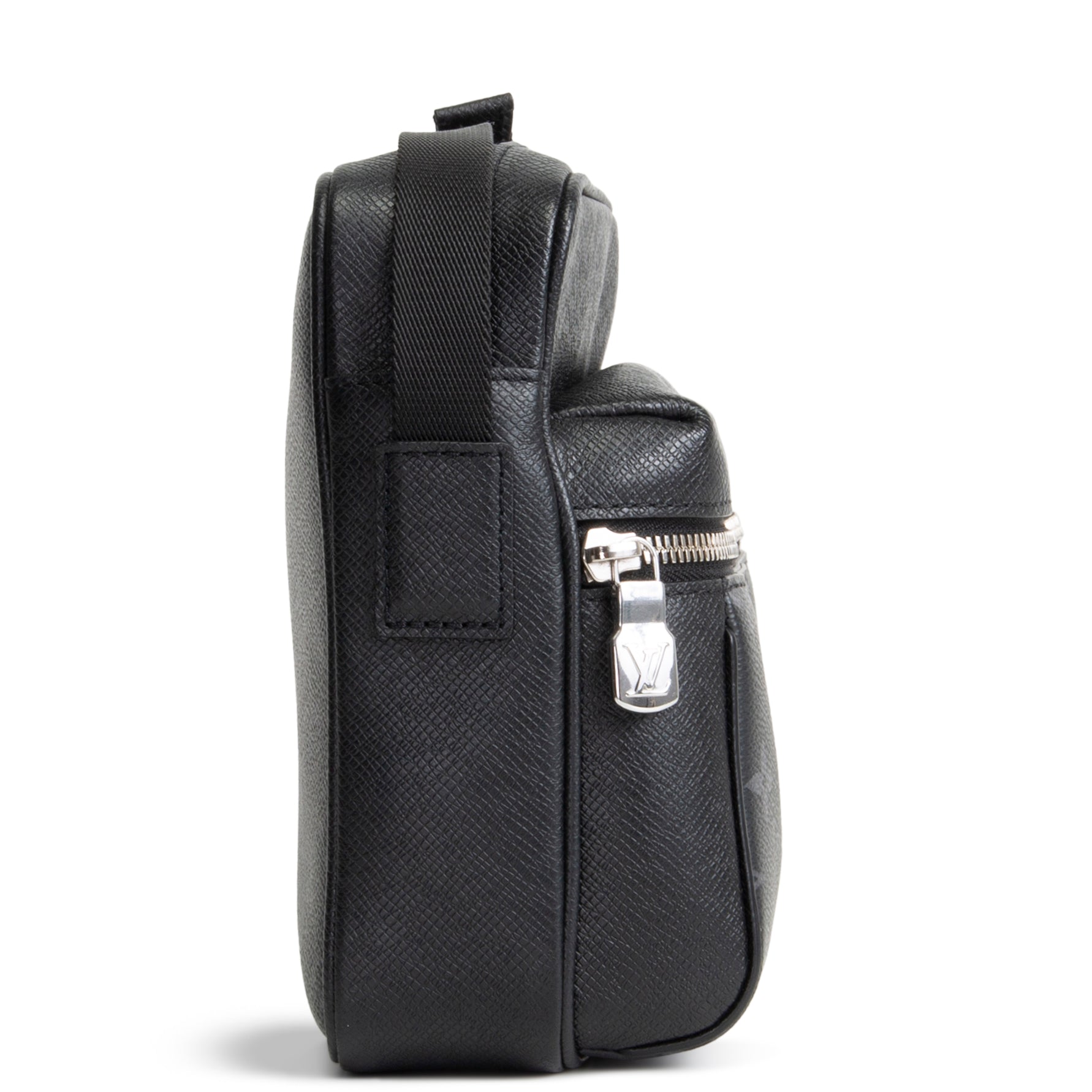 LOUIS VUITTON Taigarama Outdoor Messenger - Black
