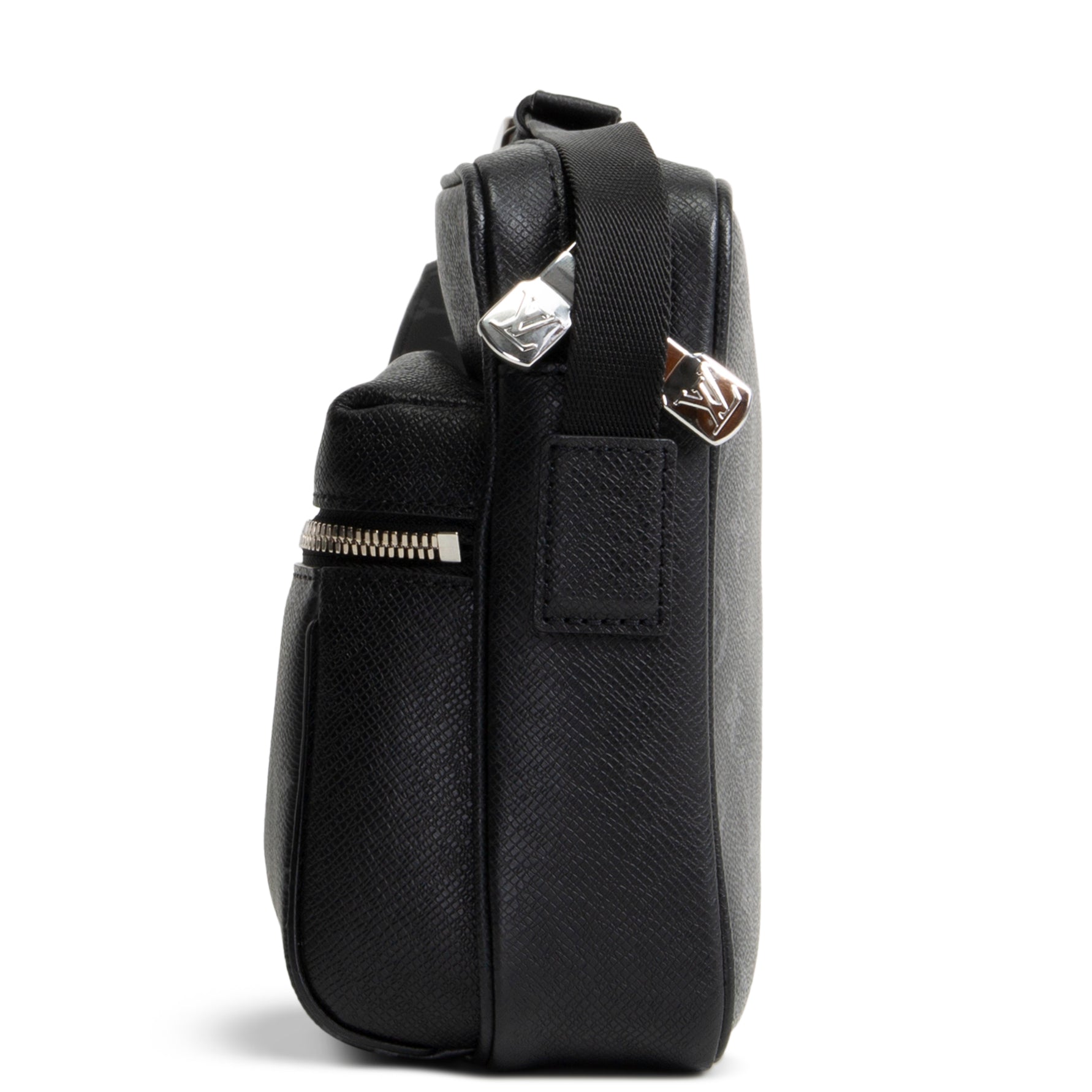 LOUIS VUITTON Taigarama Outdoor Messenger - Black