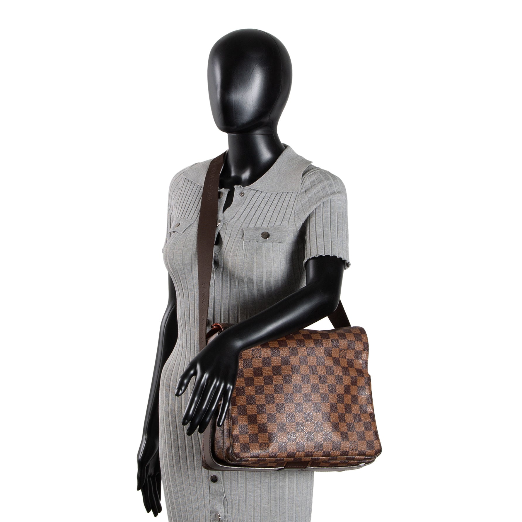 LOUIS VUITTON Vintage Damier Ebene Naviglio Messenger